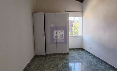 COD. 5647 - SE ARRIENDA CASA - BARRIO: SAN JORGE IV
