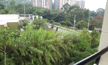 apartamento en arriendo en la mina. Cod A27814