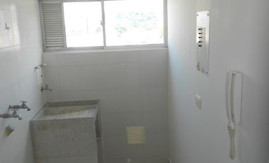 apartamento en arriendo en miradores de la florida. Cod A1410561