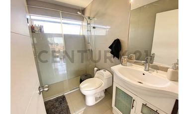 Se vende casa con excelente vista en Peñuelas.