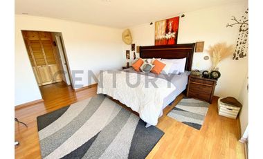 Se vende casa con excelente vista en Peñuelas.