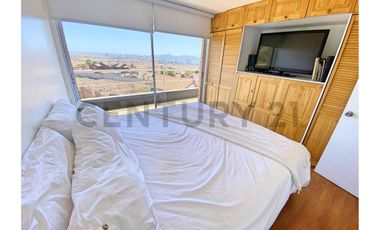 Se vende casa con excelente vista en Peñuelas.