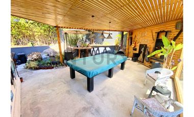 Se vende casa con excelente vista en Peñuelas.