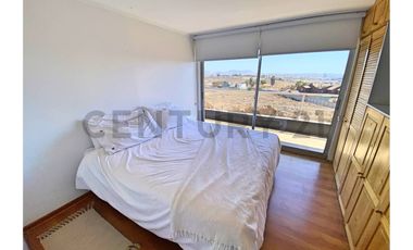 Se vende casa con excelente vista en Peñuelas.