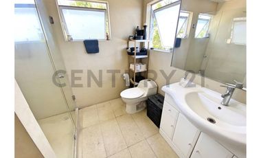 Se vende casa con excelente vista en Peñuelas.