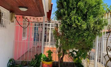 casa en venta en los robles. Cod V93258