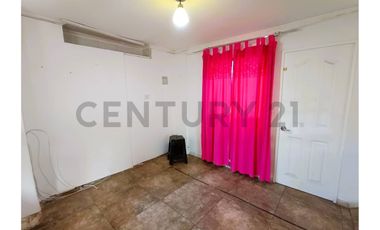 Se Vende Casa con Local Comercial, Rojas Magallanes La Florida