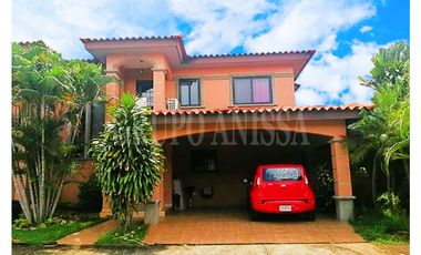 Se Vende Casa en Versalles