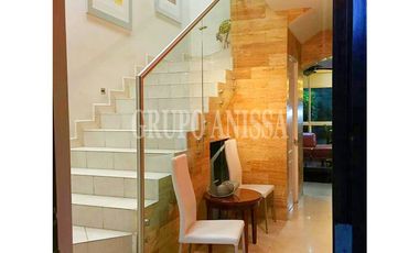 Se Vende Casa en Versalles