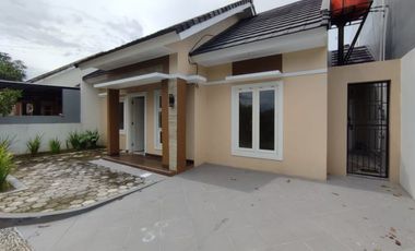 DIJUAL RUMAH SIAP HUNI DEKAT BANDARA ADI SUCIPTO