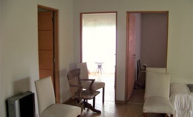 CASA DE 2 DORMITORIOS EN BARRIO LA FERIA - EN VENTA