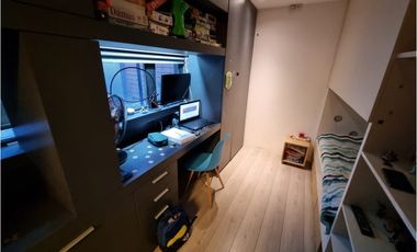 Casa 4 ambientes de corte moderno. Zona San Jerónimo
