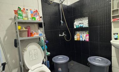 Rumah Carport Luas 15 Menit ke Alia Hospital Depok Dibantu KPR J-42248