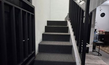 Rumah Carport Luas 15 Menit ke Alia Hospital Depok Dibantu KPR J-42248