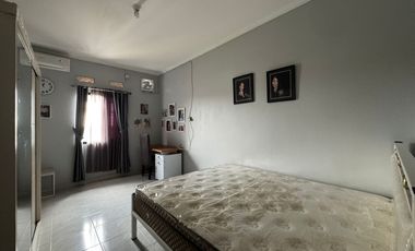 Rumah Carport Luas 15 Menit ke Alia Hospital Depok Dibantu KPR J-42248