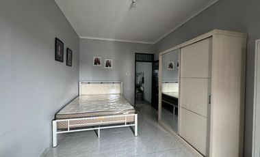Rumah Carport Luas 15 Menit ke Alia Hospital Depok Dibantu KPR J-42248