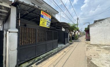 Rumah Carport Luas 15 Menit ke Alia Hospital Depok Dibantu KPR J-42248