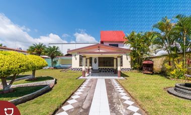Casa en venta cerca de Xalapa; campestre con alberca en Dos Ríos, Veracruz