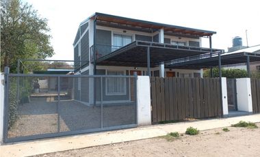 ALQUILER TEMPORARIO, MAYÚ SUMAJ, VILLA CARLOS PAZ PARA 6 PERSONAS