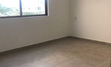 Renta Casa Residencial Aqua  Cancun 3 recamaras más estudio con 3 baños completos  Grupo Cumbres diseño Arquitectónico moderno  amplios espacios, + mantenimiento