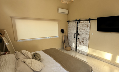 Amplia casa 6 ambientes + lote en Costa del Este