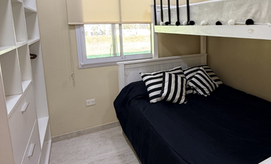 Amplia casa 6 ambientes + lote en Costa del Este