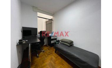 ✨¡Oportunidad única para vivir en la zona más exclusiva de Trujillo!✨

🏠 Te presentamos este acogedor y amplio departamento ubicado en Los Tulipanes