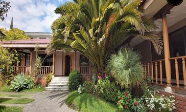 Terreno de venta en Centro de Cuenca – código:18797