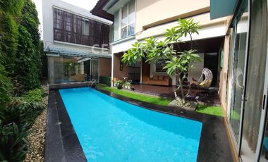 Rumah Bagus Elegan  Minimalis Kota Baru Parahyangan