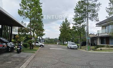 Rumah Bagus Elegan  Minimalis Kota Baru Parahyangan