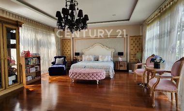 Rumah Bagus Elegan  Minimalis Kota Baru Parahyangan