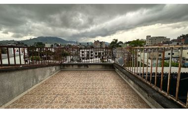Espectacular casa en Centenario, muy cerca al centro de Pereira
