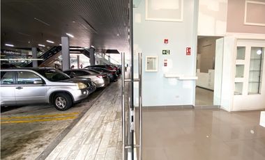Se Alquila Local en la Mejor Zona de Avenida Balboa!!