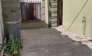 LATORRE PROP. VENDE CHALET DE 3 AMBIENTES A METROS DE AVENIDA BELTRAN