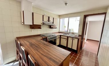 CASA EN RENTA DENTRO DE PRIVADA COL. TEQUISQUIAPAN