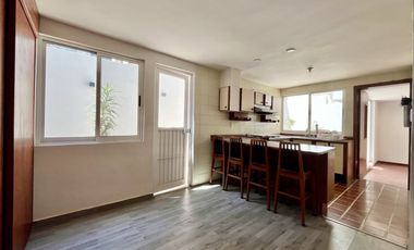 CASA EN RENTA DENTRO DE PRIVADA COL. TEQUISQUIAPAN