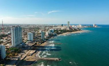 ¿NECESITAS BUENA UBICACION? SE RENTAN OFICINAS CON VISTA AL MAR / ARLETTE FLORES