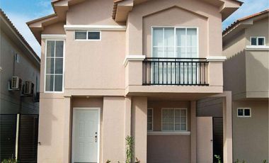 Venta de Casa Modelo Acuarela en la Urb. Casa Laguna, Samborondon, C.C.Dorado y Plaza Batan