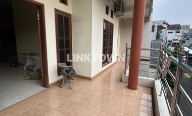 Disewakan Paling Murah Rumah Luas 2 Lantai di Gubeng Surabaya