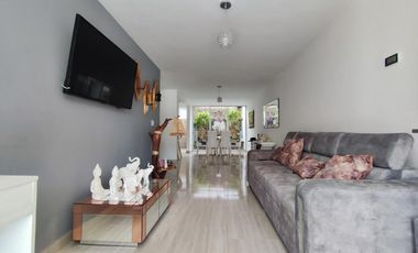 casa en venta en lomitas del trapiche. Cod V27722