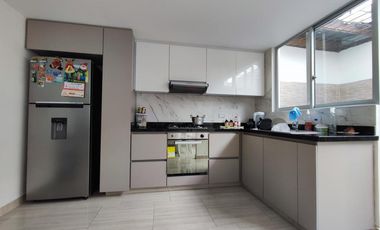 casa en venta en lomitas del trapiche. Cod V27722