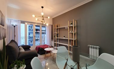 Venta - Departamento dos ambientes c/ dep. reciclado con balcón - Santa Fe 1870