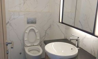 DISEWAKAN GEDUNG KOMERSIL At SENOPATI Ry, IDR. 2,7 M/thn