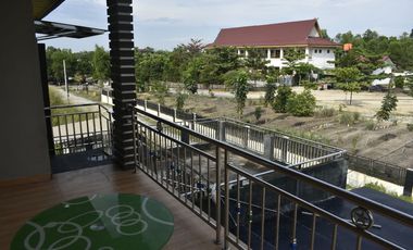 DI JUAL CEPAT RUMAH MEWAH + INTERIOR +KOLAM RENANG DI JL SIMPANG TIGA