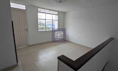 COD. 1066 - SE ARRIENDA CASA - BARRIO: ANTIGUO CAMPESTRE