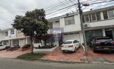 COD. 1066 - SE ARRIENDA CASA - BARRIO: ANTIGUO CAMPESTRE