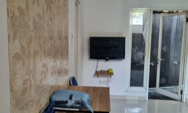 Rumah  di Kebayoran Baru, Jual Murah Kawasan Elite & Strategis. Dekat kemana-mana (Pasar Santa, Blok M & Mampang)