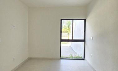 Casa en venta 3 recámaras frente a jardín!
