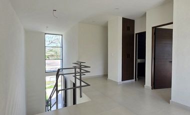 Casa en venta 3 recámaras frente a jardín!