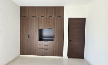 Casa en venta 3 recámaras frente a jardín!